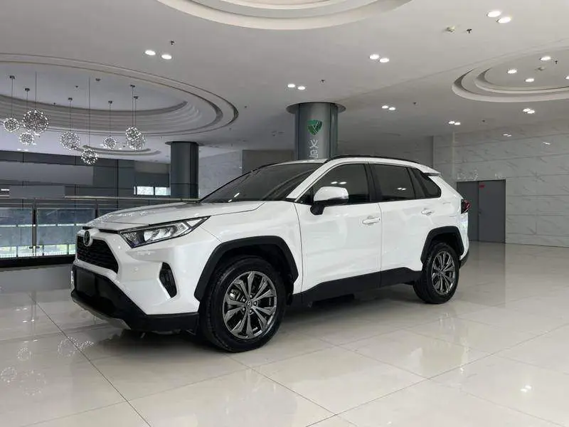 RAV4 Rongfang 2023 2.0L CVT 2WD Fashion Edition