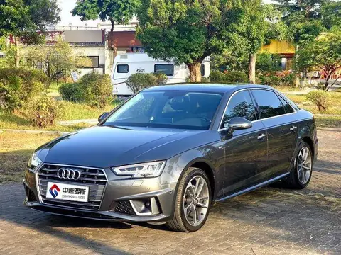 Audi A4L 2019 40 TFSI Fashion National VI