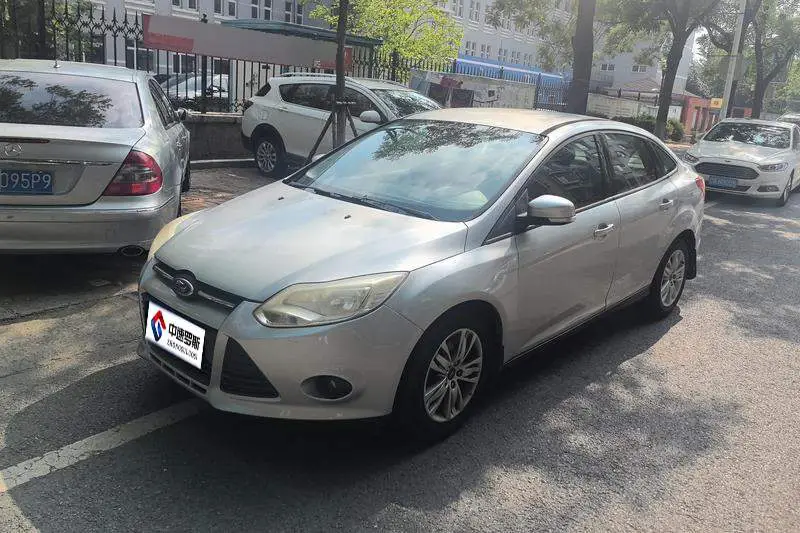 Fox 2012 Sedan 1.6L Automatic Comfort