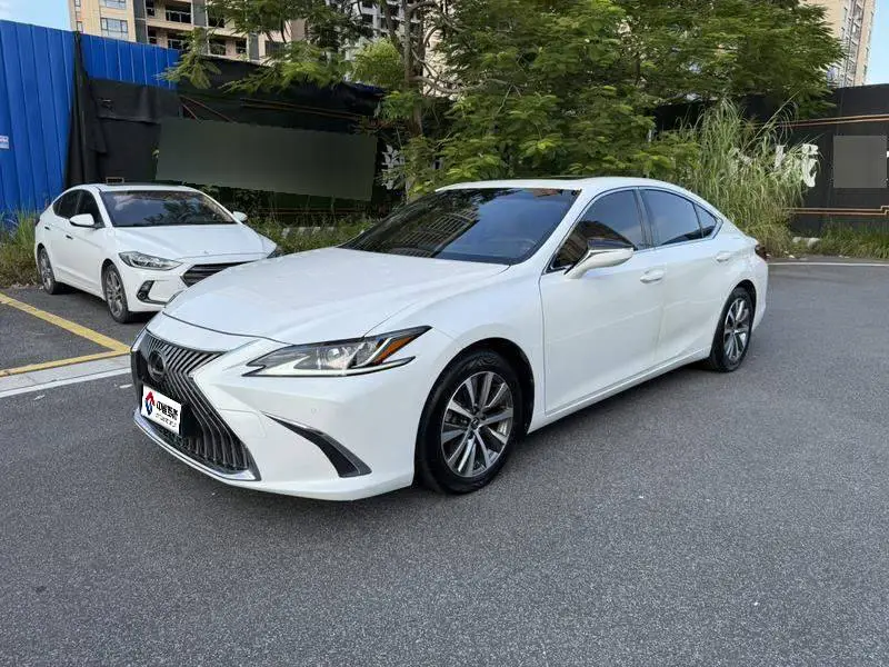 Lexus ES 2018 200 Excellence Edition National VI