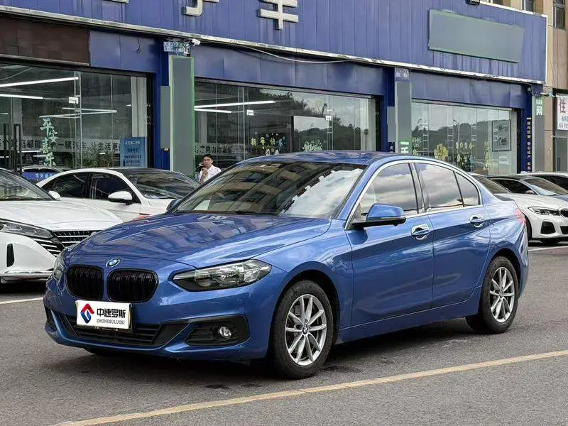 BMW 1 Series 2018 118i Fashion Model