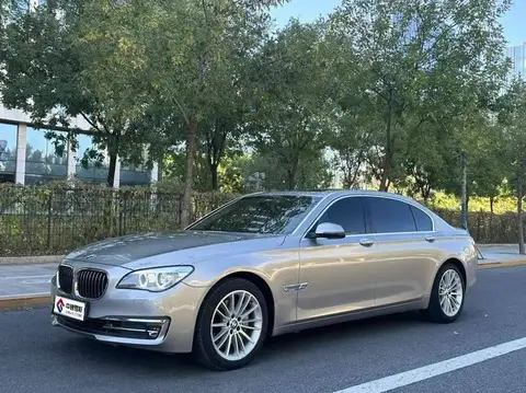 BMW 7 السلسلة 2014 730Li Premium Edition