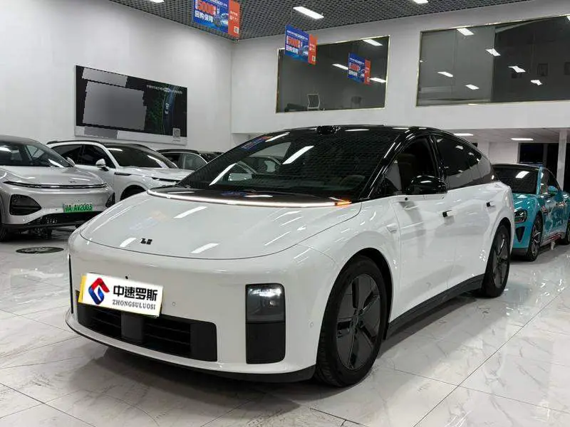 Ideal i6 2025 two-wheel drive standard version