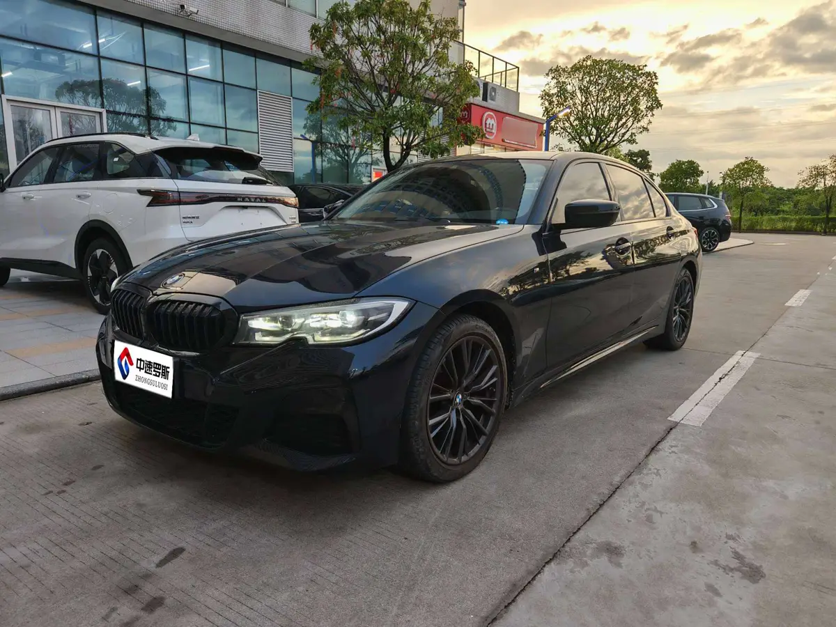 BMW 3 Series 2022 facelift 325Li M Sport Night Edition