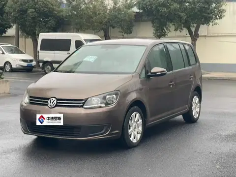 Touran 2011 1.4T Manual Smart Edition 5 Seaters