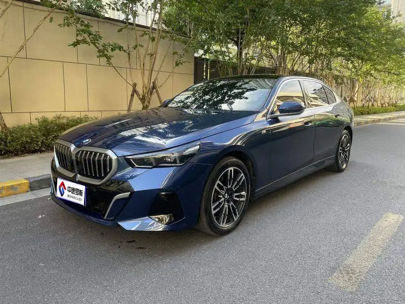 BMW 5 Series 2024 530Li Leading M Sport Package