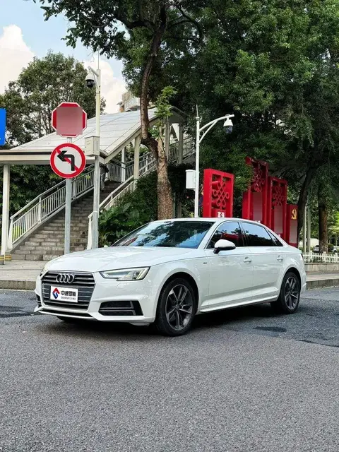 Audi A4L 2017 40 TFSI Sports