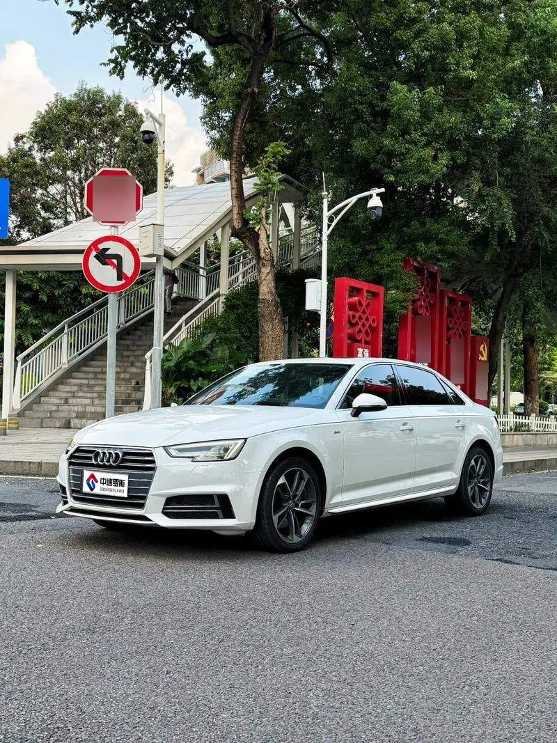 Audi A4L 2017 40 TFSI Sports