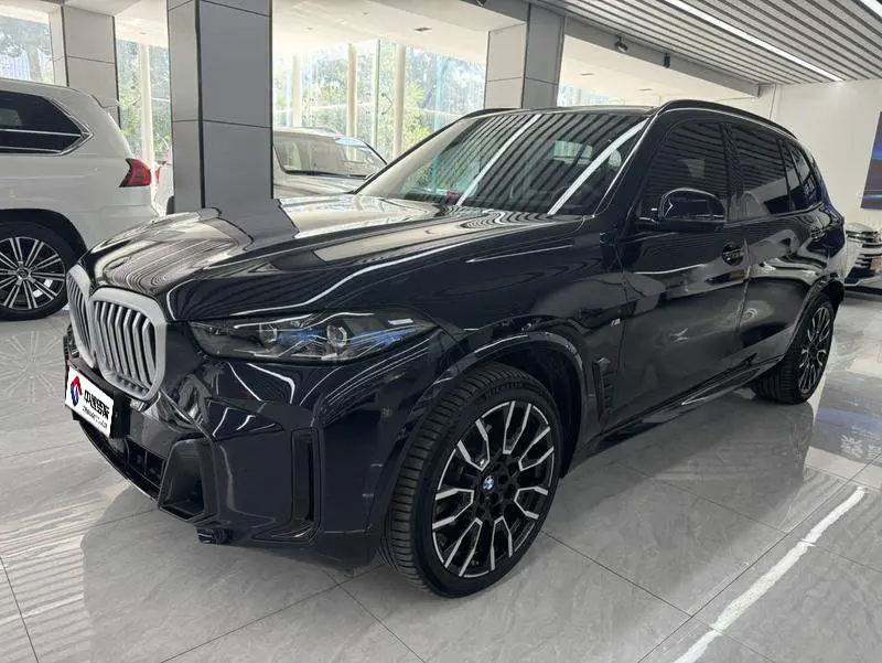 BMW X5 2025 xDrive 40Li M Sport Night Package