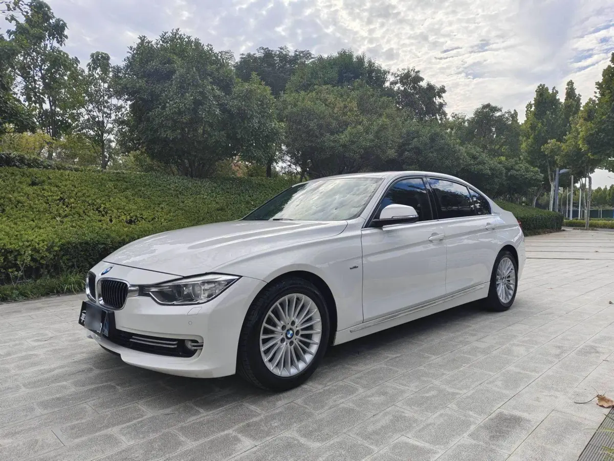 BMW 3 Series 2014 320Li Luxury Design Package