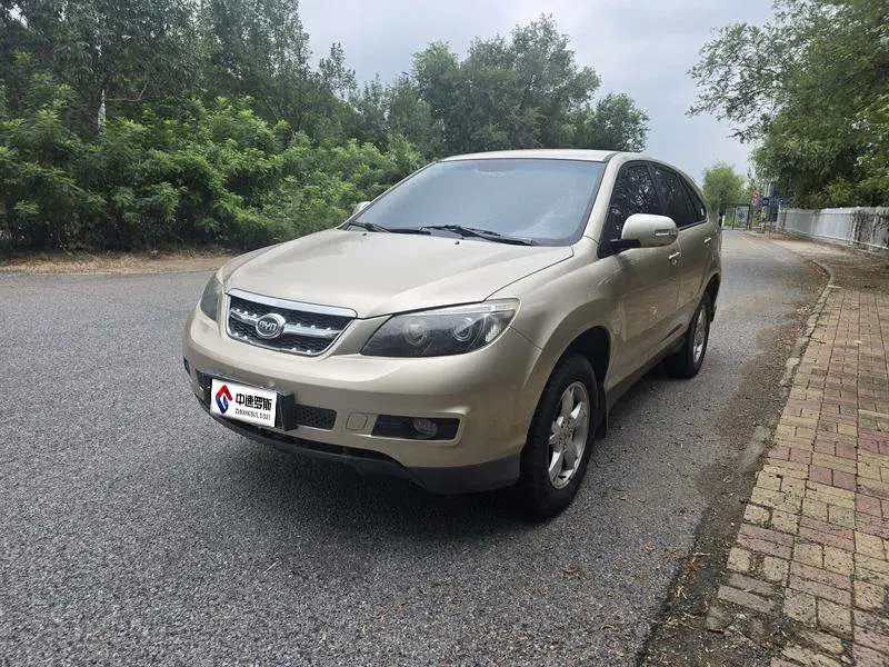 BYD S6 2014 2.0L Manual Luxury 5-seater