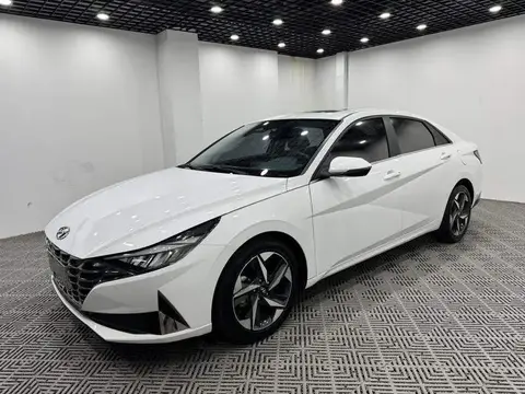 Elantra 2022 1.5L CVT LUX Premium Edition