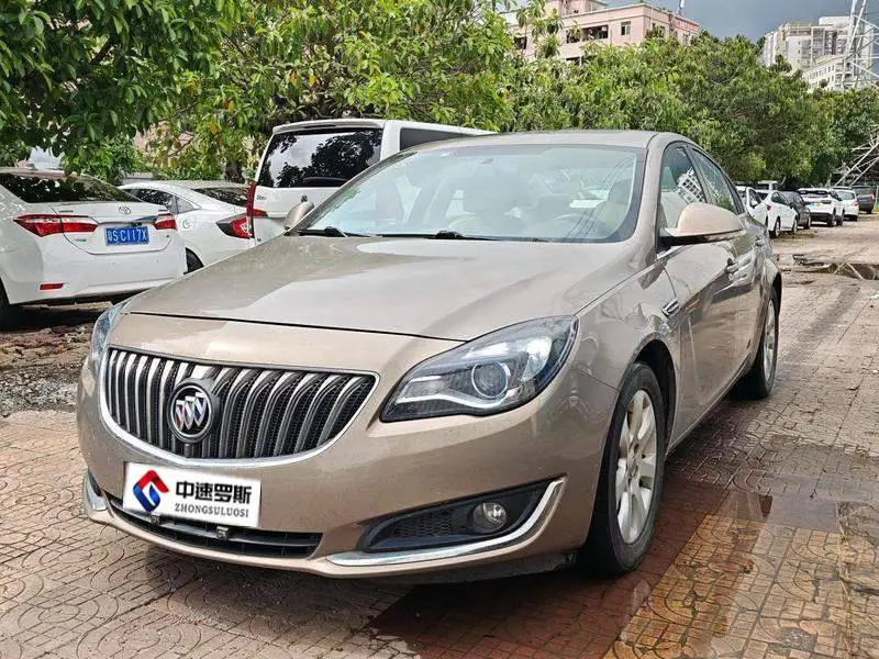 Regal 2015 2.0L Leading Fashion รุ่น
