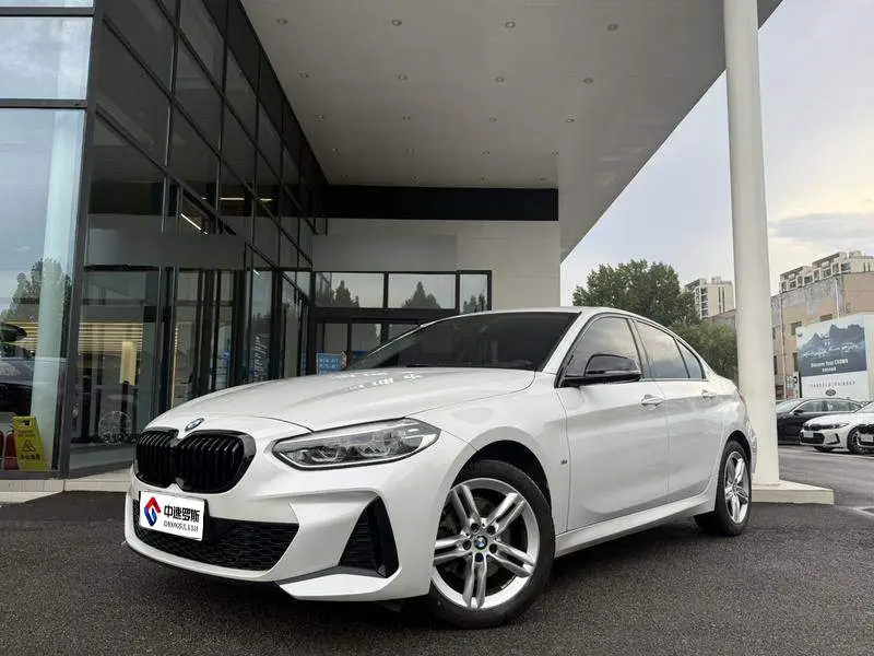 BMW 1 Series 2021 facelift 120i M Sport Night Edition