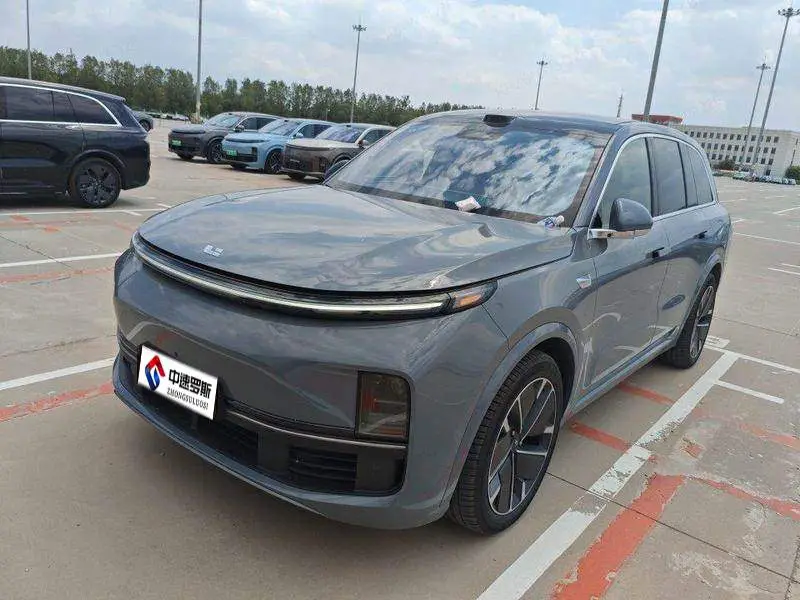 Ideal L8 2025 Max Intelligent Renewal Edition