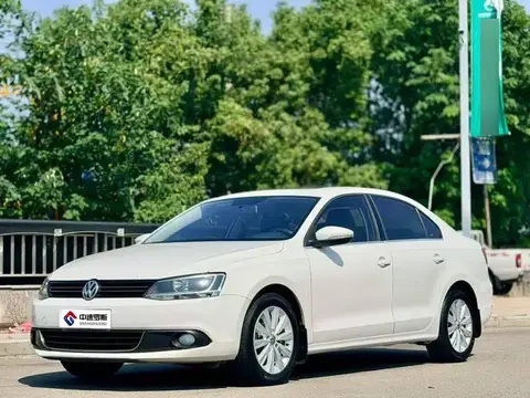 Sagitar 2014 facelift 1.6L automatic leading model