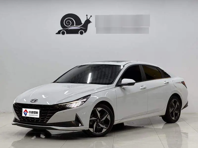 Elantra 2022 1.5L CVT LUX Premium Edition