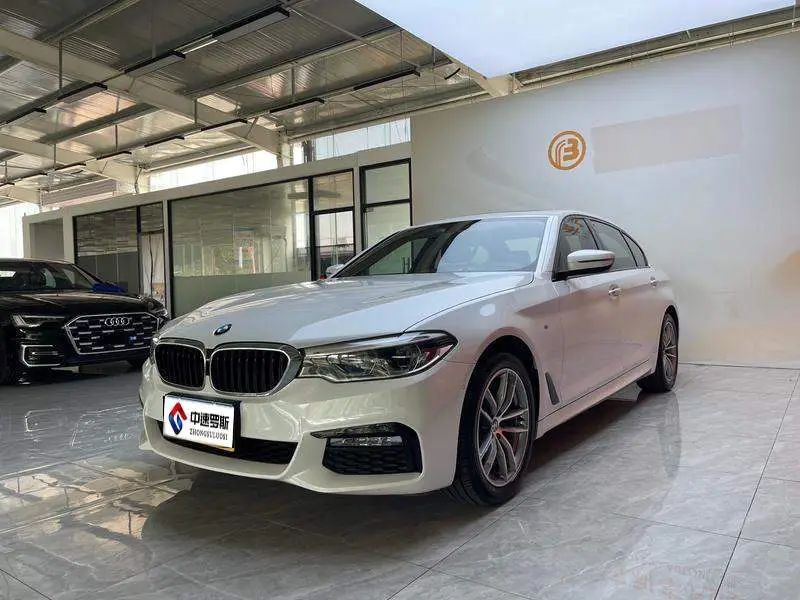 BMW 5 السلسلة 2018 525Li M Sport Package