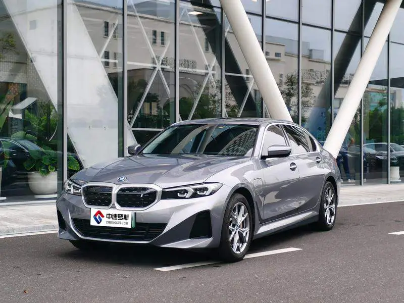 BMW i3 2025 eDrive 35 L