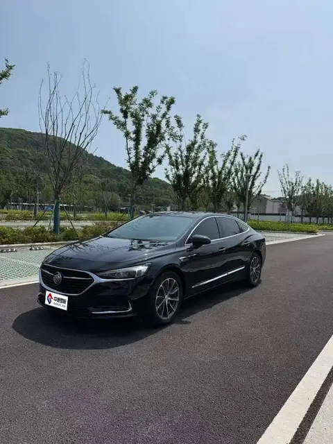 LaCrosse 2022 652T Luxury