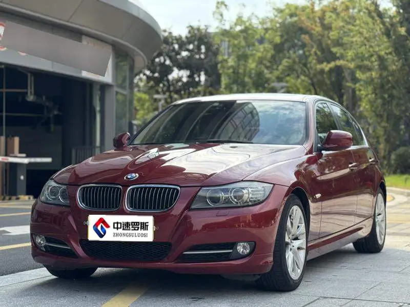BMW 3 Series 2010 320i Luxury