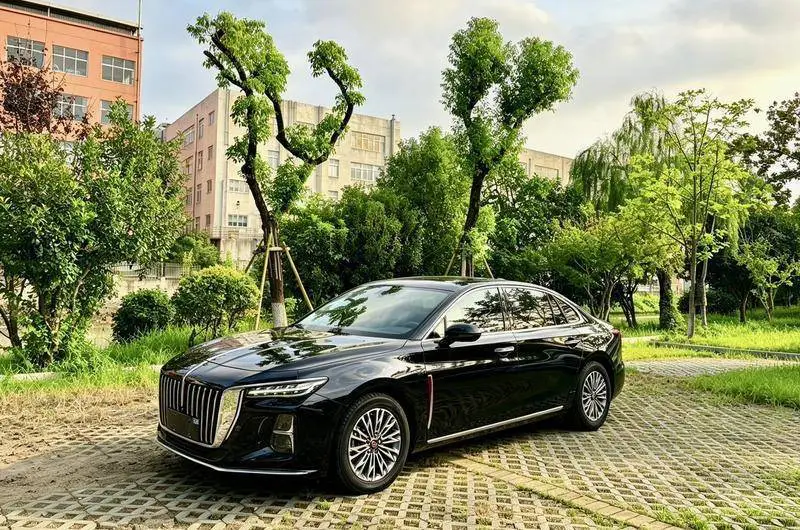Hongqi H5 2024 1.5T DCT Zhilian Qiyun Edition