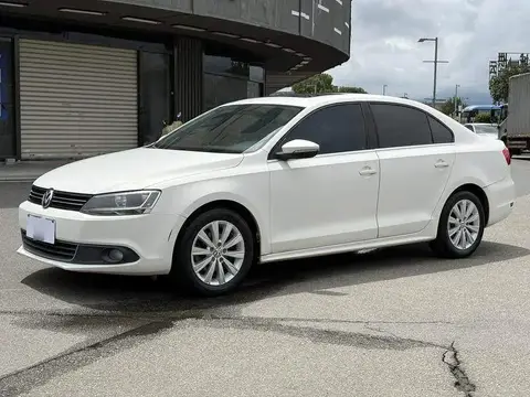 Sagitar 2012 1.6L Automatic Comfort