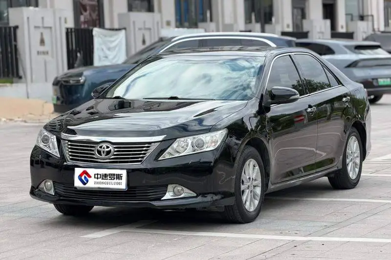 Camry 2012 2.0G Deluxe Edition