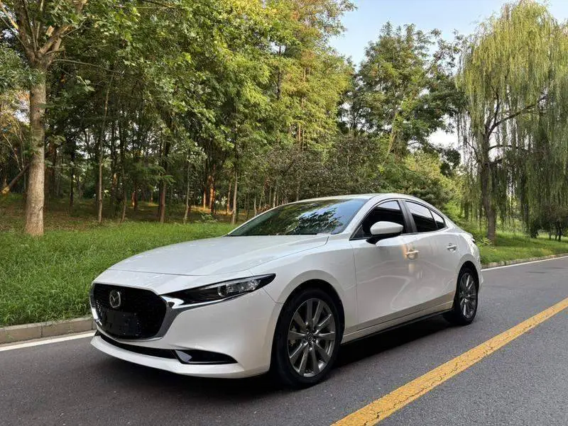 Mazda 3 Angkesaila 2022 2.0L Automatic Premium Edition