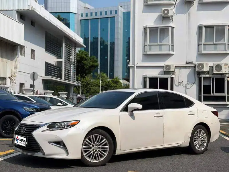 Lexus ES 2015 200 Elite Edition