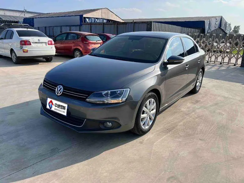 Sagitar 2012 1.6L Automatic Comfort