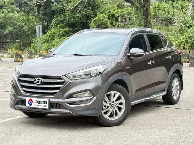 Tucson 2015 1.6T dual-clutch two-wheel drive intelligent model