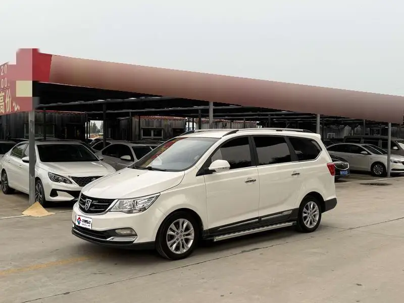 Baojun 730 2016 1.5L Manual Luxury 7 Seater