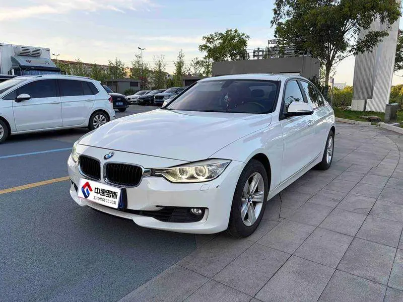 BMW 3 Series 2013 320i Fashion Model