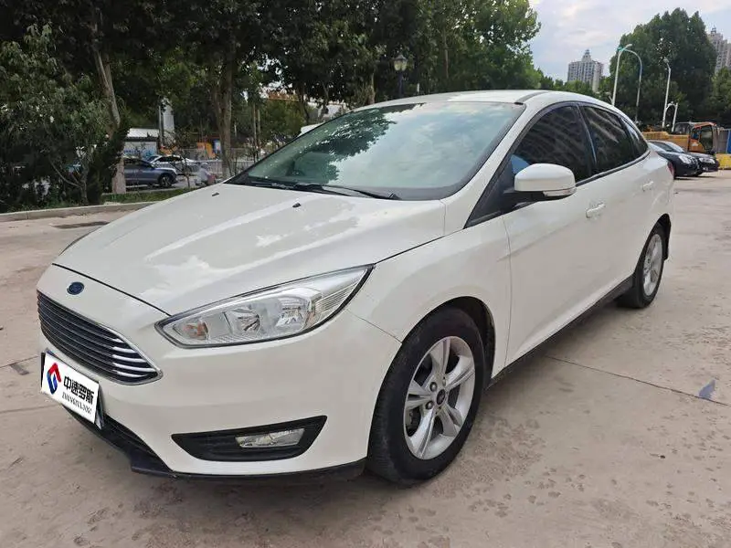 Fox 2017 Sedan 1.6L Manual Comfort Smart Edition