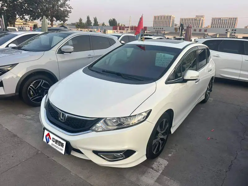 Jed 2014 1.8L CVT Luxury Premium Edition 5 Seaters