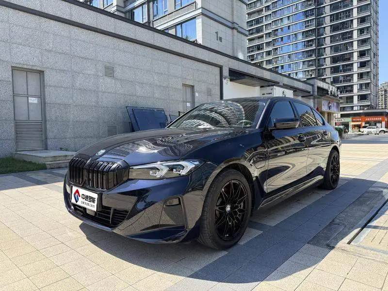 BMW i3 2025 eDrive 35 L