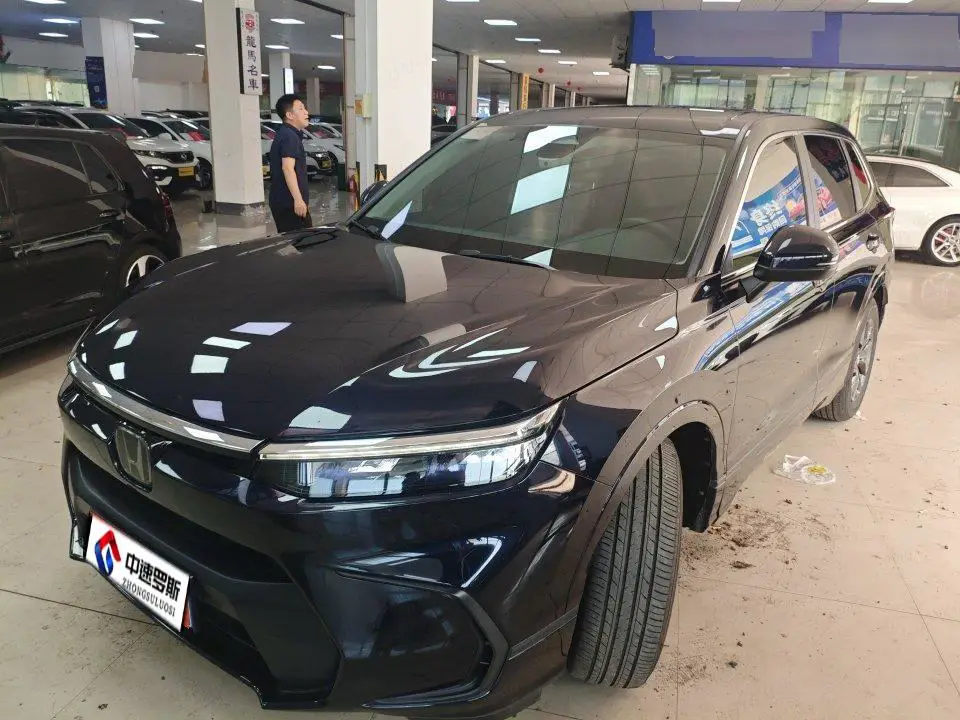 Shadow 2025 240TURBO 2WD Premium Edition 5 Seaters