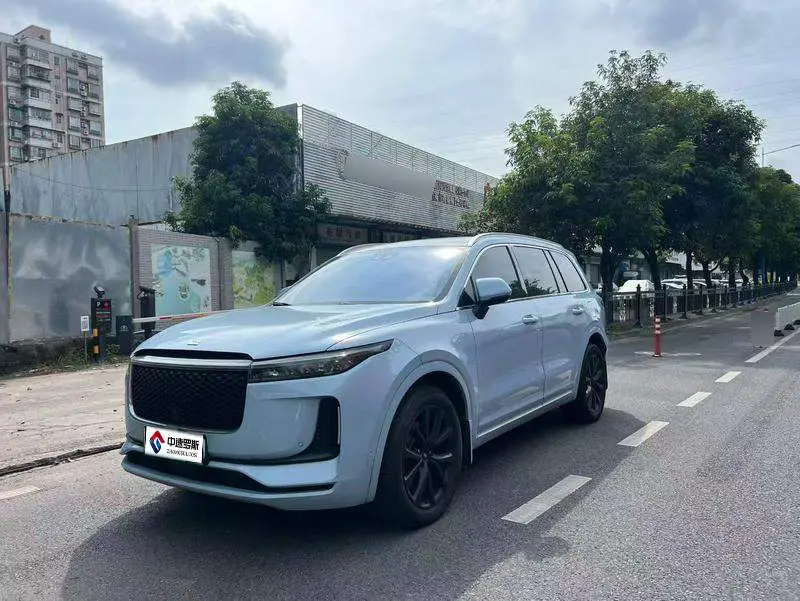 Ideal ONE 2020 Extended Range 6-seater Edition