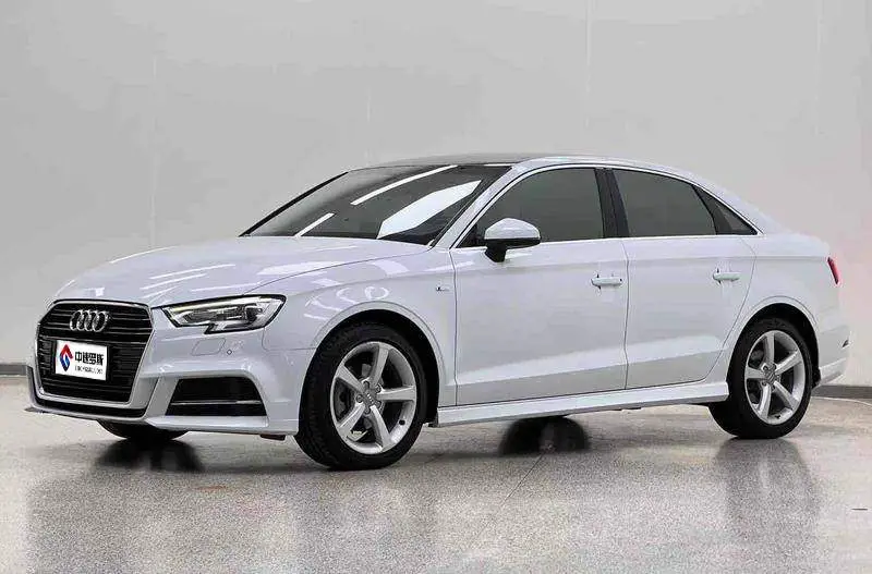 Audi A3 2018 30th Anniversary Limousine 35 TFSI Fashion Edition