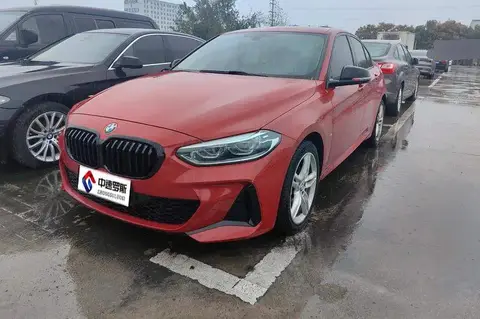 BMW 1 Серия 2021 120i M Sport Night Edition