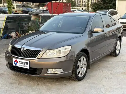 Octavia 2014 1.6L Manual Yijie Edition