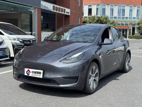 الطراز Y 2022 rear-wheel drive version