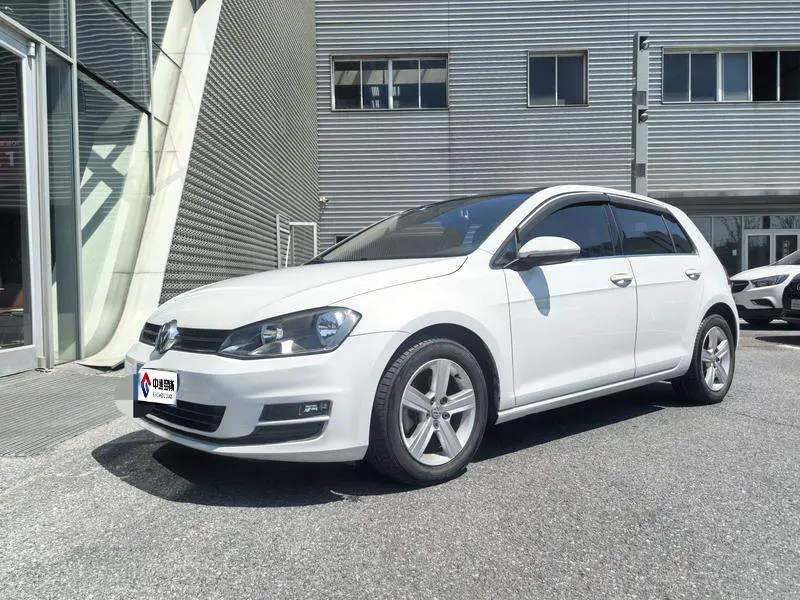 Golf 2016 1.6L Automatic Fashion Model