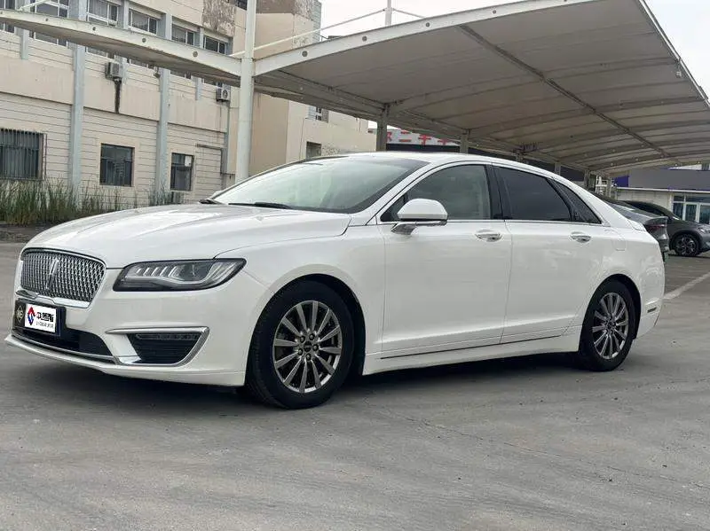 Lincoln MKZ 2017 2.0T Premium Edition