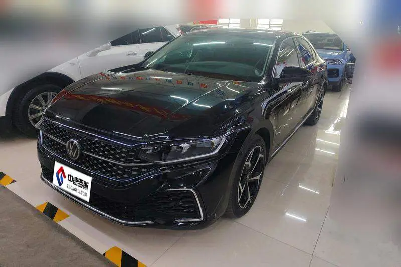 Passat 2025 Outstanding 380TSI Starry Sky Dragon Edition