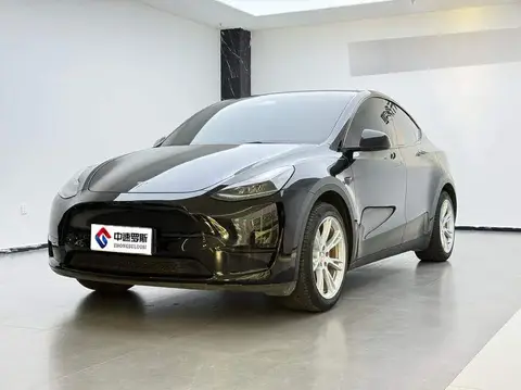 الطراز Y 2022 facelifted rear-wheel drive version