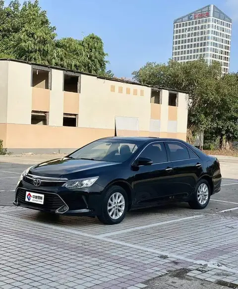 Camry 2015 2.0G Leading Edition