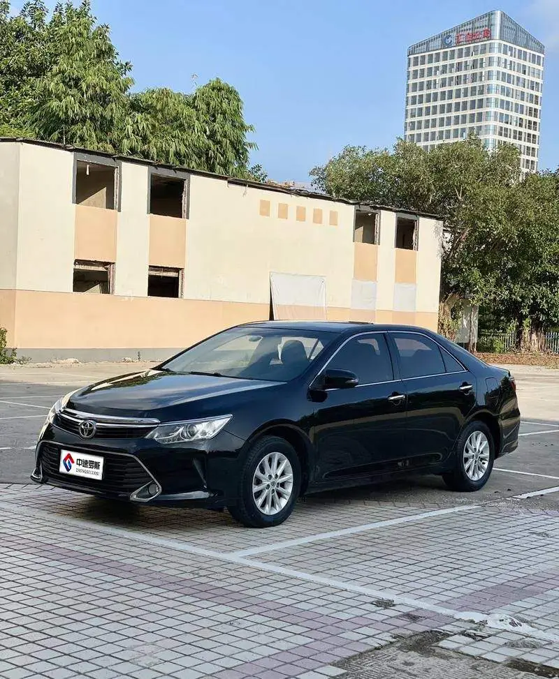 Camry 2015 2.0G Leading Edition