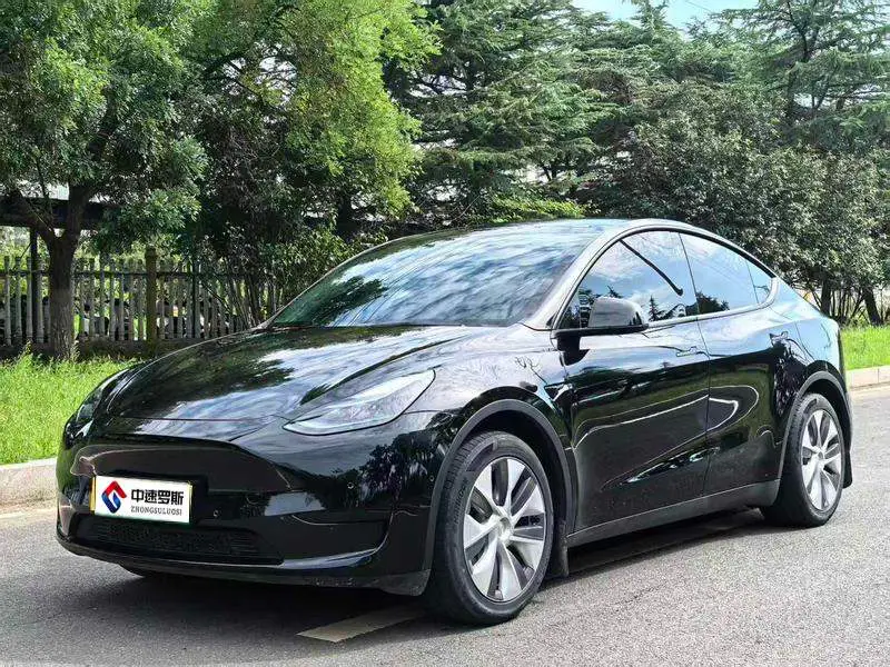 รุ่น Y 2022 facelifted rear-wheel drive version